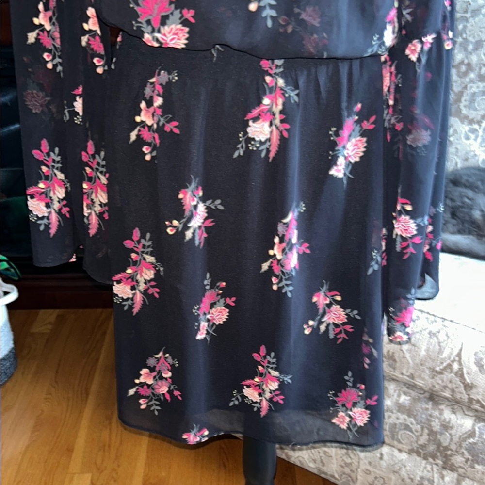 White House Black Market Floral Long Sleeve Dress - Picture 3 of 5